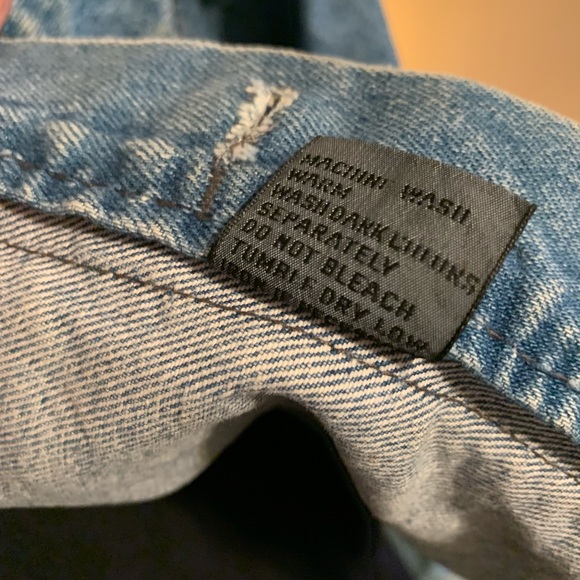 Vintage Liz Wear Denim Jean Jacket Size Medium with 6 pockets - Picture 7 of 16